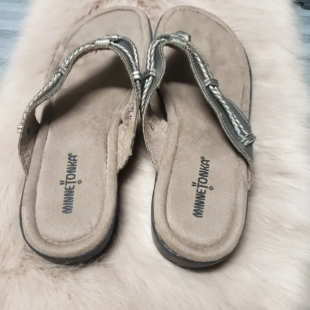 Minnetonka Silverthorne Leather Flip Flops